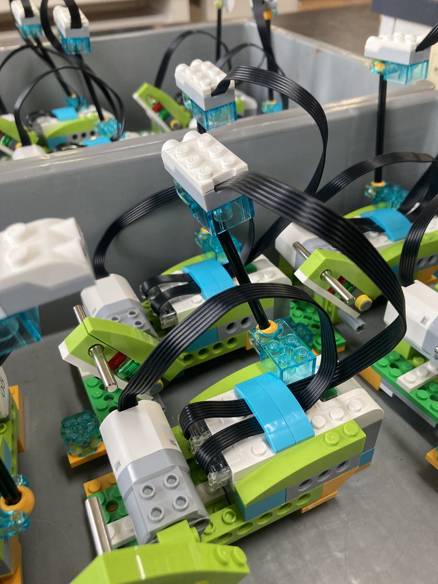 DaysHakuba's tweet image. 準備万端👍

#LEGO
#wedo