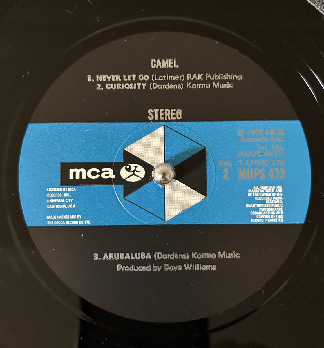 CAMEL / Camel (1973) MCA MUPS 473

7-LNMG-275-2L 1 I  JT
7-LNMG-276-1L 1 C  JT

2月28日リリース記念日！

デビュー作は色々と模索中だけどB1は既にCAMEL節が

Peter Bardensの色が結構濃いアルバムだよね〜彼の初期ソロの延長線みたいな感じで

ラベル両面ともBardensの綴り間違えてます