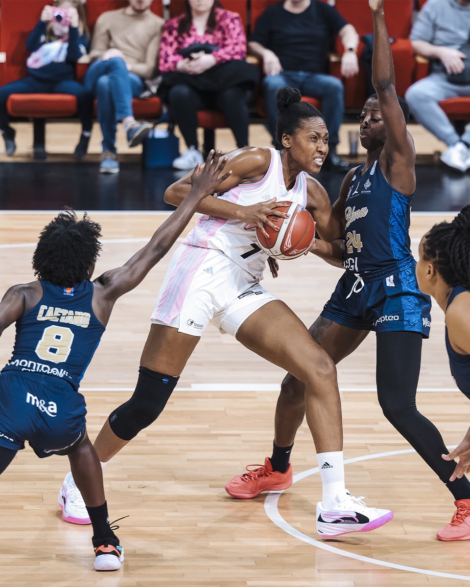 LFB (@basketlfb) on Twitter photo Des premiers pas à Valenciennes jusqu'à <a href="/ASVEL_Feminin/">LDLC ASVEL Féminin</a> ... 🤩
1️⃣0️⃣0️⃣ème match LFB validé pour Queen Sandrine 👑 ce week-end sur le parquet du Prado.
#BasketLFB I <a href="/Sandrine_Gruda/">Sandrine Gruda</a> Des premiers pas à Valenciennes jusqu'à <a href="/ASVEL_Feminin/">LDLC ASVEL Féminin</a> ... 🤩
1️⃣0️⃣0️⃣ème match LFB validé pour Queen Sandrine 👑 ce week-end sur le parquet du Prado.
#BasketLFB I <a href="/Sandrine_Gruda/">Sandrine Gruda</a>