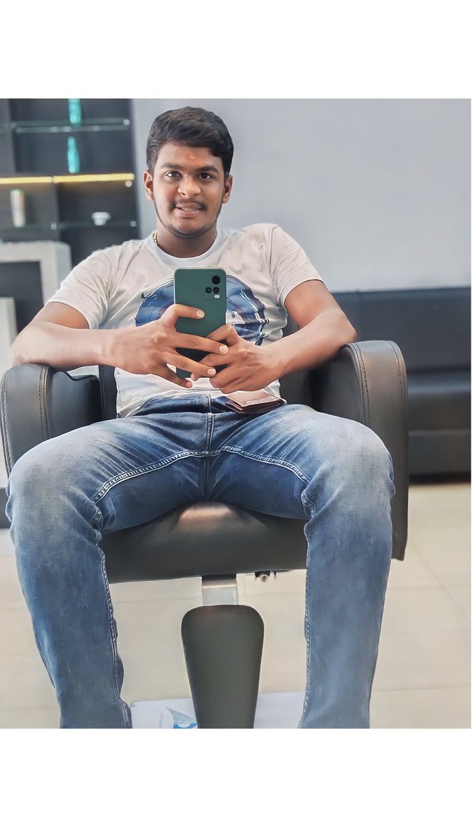 Sivanesh_0005's tweet image. பறப்பதற்கு வசதிகள் இருந்தாலும் தரையில் இருக்கவும் கற்றுக்கொள்...
சிறகுகளை இழந்தாலும் வருந்தமாட்டாய்...

#lifeupdown  #lifelessons #lifeproblems #lifecoach #lifeprocess  #lifestyle #lifefuture #lifegoals #lifeanswers