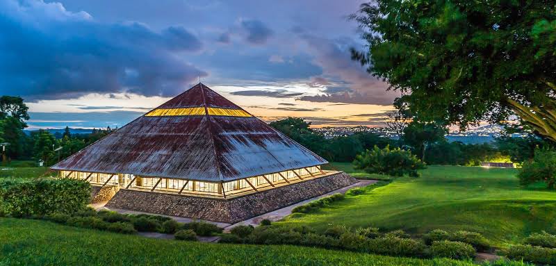Olumconsandeng's tweet photo. Our journey started way back in 2007 on the lush hills of the prestigious Namilyango College where our would be MD  Capital Builder @Thecapitalevang fell in love with Technical Drawing at 13yrs. 
His love for “TD” would shape his dream to one day be an Architect.
We build🔥🔥 https://t.co/AgnNhvVg2N