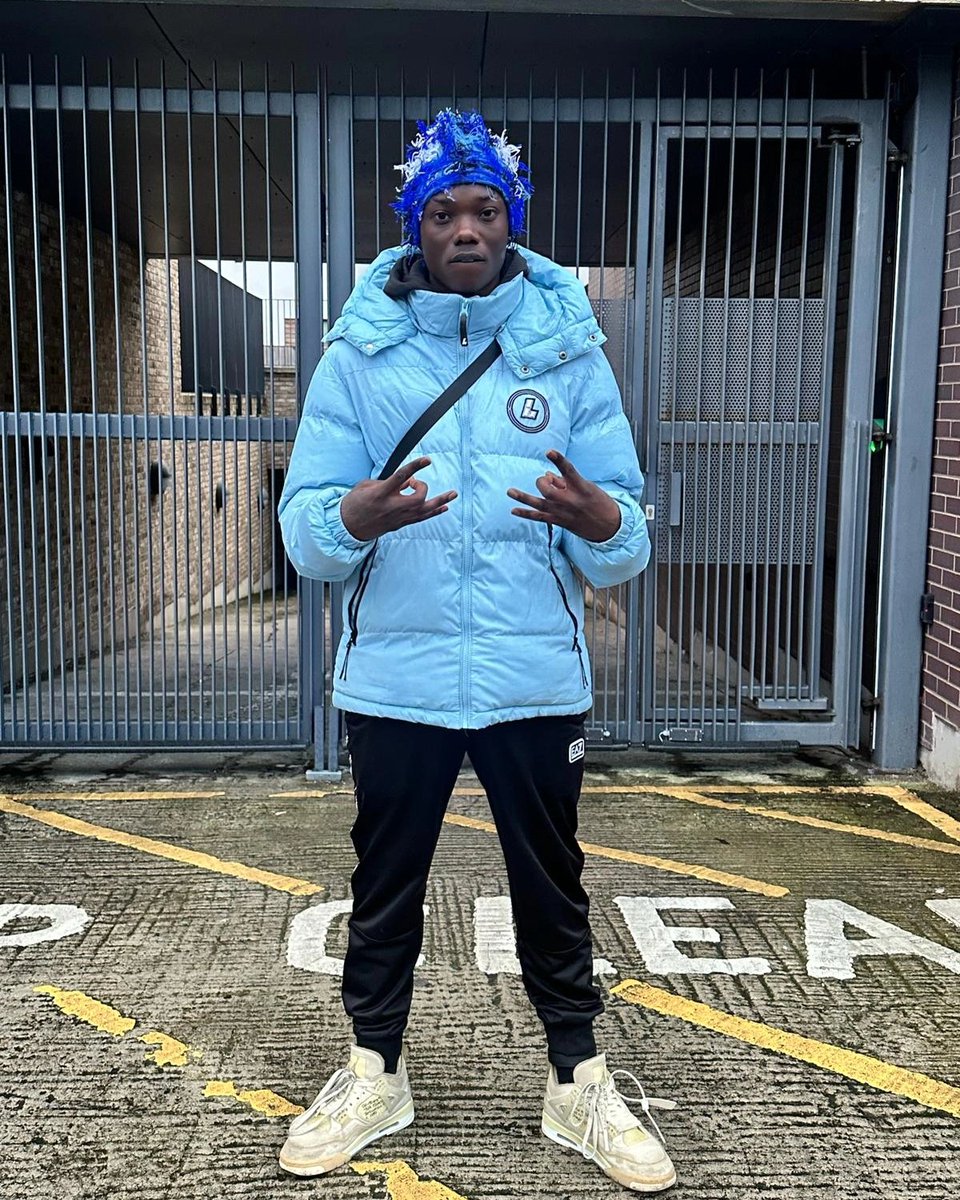 madmanmizzy's tweet image. Mizzy's Crown Court Trial Commences today, Everyone wish him luck! WE OUTSIDE! #mizzy