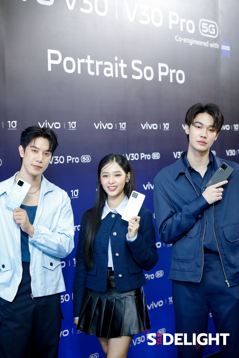 “เกรท สพล- ดิว จิรวรรตน์-ฟิล์ม-รชานันท์” ในงานเปิดตัว 'vivo V30 5G I V30 Pro 5G Launch Event' เปิดตัว vivo V30 5G และ V30 Pro 5G

#vivoV305G #vivoV30Pro5G #ถ่ายเทพเกินคน #PortraitSoPro #vivoครบรอบ10ปี 
 #เกรทสพล #Grtsp #dew_jsu #filmracha #ฟิล์มรชานันท์