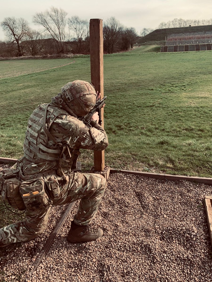 The Group have been further developing #marksmanship skills in the past week, from basic shooting principles up to fire team strength fire and manoeuvre. This will enable our #sappers to maintain a high state of #readiness for future Ops. @Proud_Sappers #followthesapper #ubique