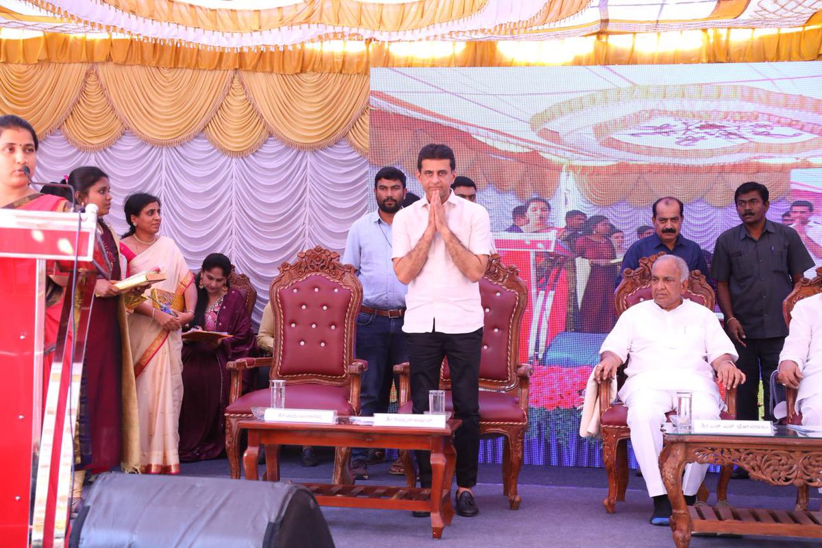 ArshadRizwan's tweet photo. Glimpses from the #NationalScienceDay programme held at Jawaharlal Nehru Planetarium.
Ministers Shri @NsBoseraju and Shri @drmcsudhakar, Shri Basavaraj Horatti were present among among others. https://t.co/vlwApRV1Mx