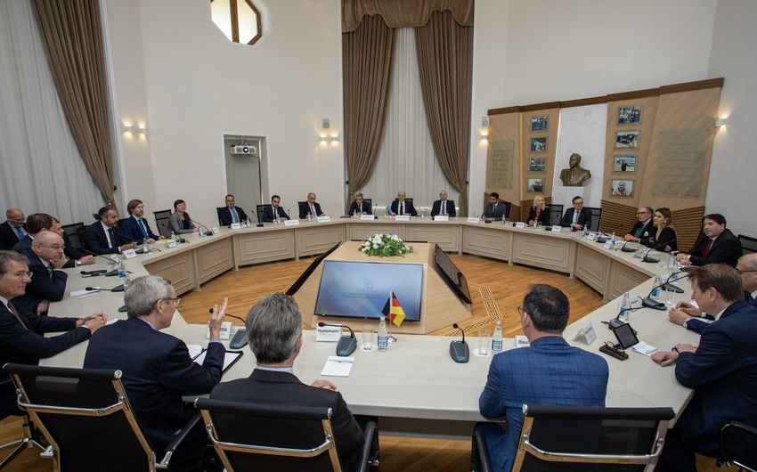askGermany_'s tweet photo. #Azerbaijan discusses opportunities for cooperation with German companies
https://t.co/xTaahu9WmZ https://t.co/dAcMslHoEg