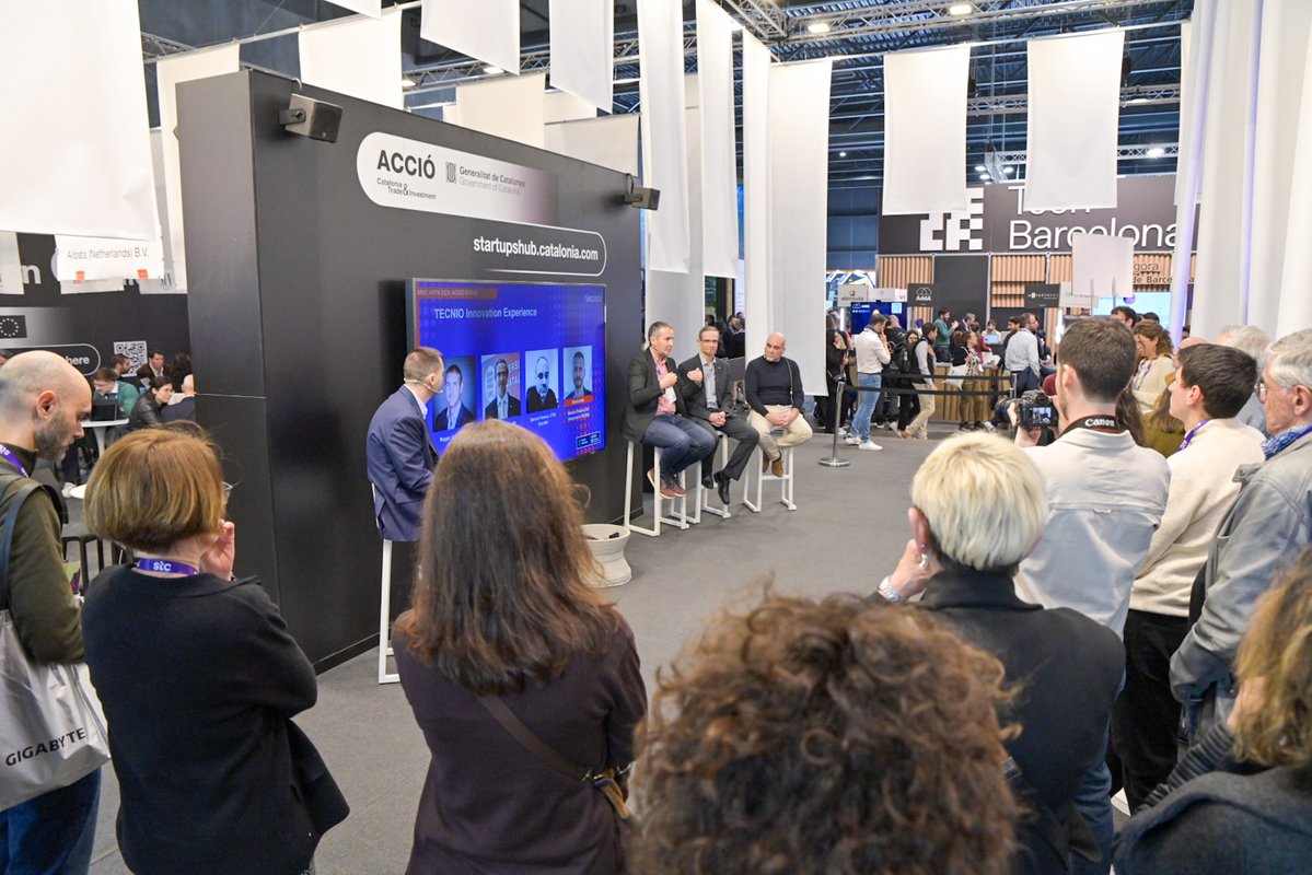 accio_cat's tweet photo. 📸 #4YFN24 | Ahir vam conèixer la tecnologia d'impressió 3D d'@aridditive en una taula rodona moderada per @manuelpalacin.

🗣️@RogerUceda i Climent Molins de @cim_upc, juntament amb Gerard Faneca d'Escofet 1886, ens van presentar l'aplicació sostenible d'aquest projecte @ATecnio. https://t.co/L8DWYyDz5c