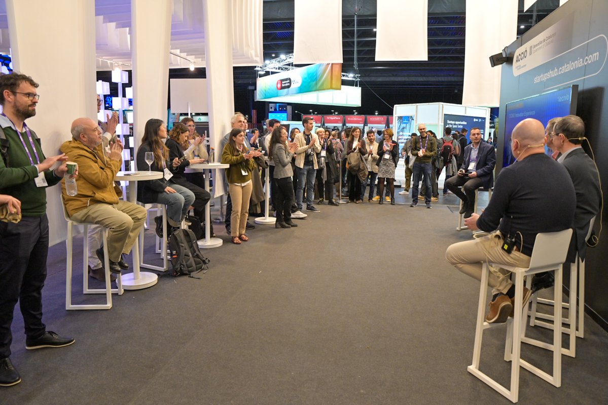 accio_cat's tweet photo. 📸 #4YFN24 | Ahir vam conèixer la tecnologia d'impressió 3D d'@aridditive en una taula rodona moderada per @manuelpalacin.

🗣️@RogerUceda i Climent Molins de @cim_upc, juntament amb Gerard Faneca d'Escofet 1886, ens van presentar l'aplicació sostenible d'aquest projecte @ATecnio. https://t.co/L8DWYyDz5c