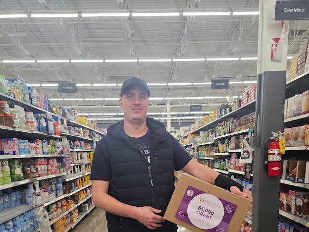C2C_STORE's tweet photo. A big cheers 🥂to Mr Rojas from Louisiana for being the first Grant qualifier in just 8 days after launch.🎊
G.E.A.S the centre of commerce 💎

Join our telegram channel for more insights with the link below 👇
https://t.co/Wf6Gc4Rfox https://t.co/gZgymttPp5