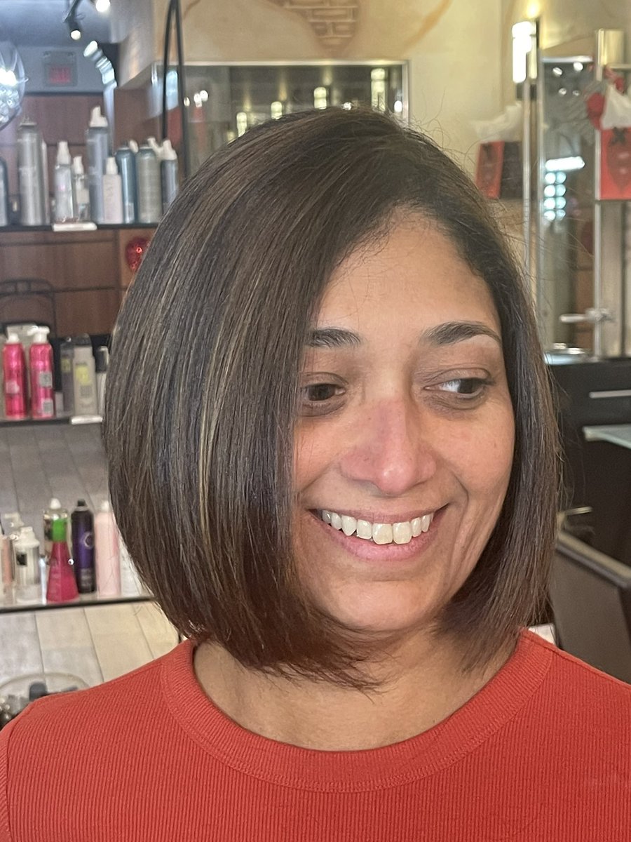 PILtheSalon's tweet photo. “A smile is worth a thousand words” 😘.
.
Haircut by salon director ✂️ Linda
Hair color by stylist ✂️ Faith

1055 Hamburg Turnpike 
Wayne NJ
973.633.9740
—-
#WhosStylingYourHair
#HairArtistry
#BestHairEver
#DreamsDoComeTrue 
#MastersOfHair 
#HairGods 
#GoldwellColor 
#BestSalonnj https://t.co/zw1H7vebs7
