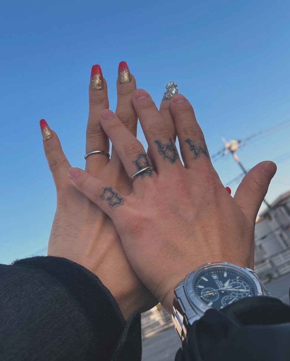 kila0430's tweet photo. お付き合いをして4年目となった本日、正輝と入籍をしました。

パートナーとしてこの先を考えるとまだまだスタートを切ったばかりという感じですが！
これからも変わらず、仲良しで互いを高め合いながら、たまに小競り合いを織り交ぜて
これからも楽しんでいきます🥰

3、4枚目もご一読お願いします🙇‍♂️ https://t.co/dQcCqxfC1P