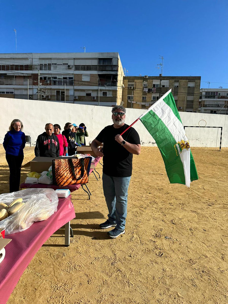 AMPACOMPASIONDH's tweet photo. 28 Febrero: DÍA DE ANDALUCÍA 💚🤍💚
Año tras año, @ampacompasion colaboró y participó en la actividad del Bocadillo Andaluz. 20 animados padres, madres y algún abuel@ compartieron un bonito día ¡¡¡GRACIAS POR ACOMPAÑARNOS!!! #diadeandalucia🇳🇬 #andaluciatequiere https://t.co/jffvdNDQwn
