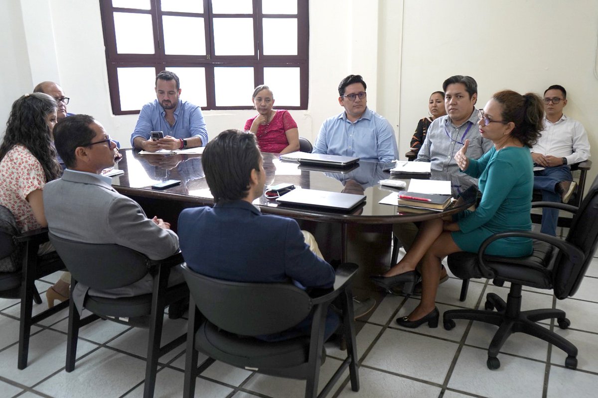 INSPI_ECUADOR's tweet image. #InvestigaciónEnSalud  #AvanceCientífico #ElNuevoEcuador 

El INSPI recibió a una delegación de @EduSuperiorEc para mantener una productiva reunión con la Dra. Iliana Caicedo, Coordinadora General Técnica, y su equipo de trabajo. Durante el encuentro, se abordaron temas cruciales…