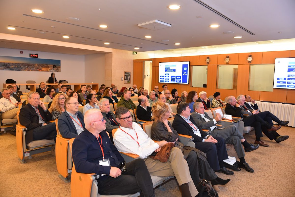 A very fruitful morning at the Ministry of Foreign Affairs with the Israeli Federation of Bi-National Chambers of Commerce &amp; Industry.  Around 50 representatives of different chambers of commerce, the Israeli Export Institute, the Manufacturers' Association and the Federation of