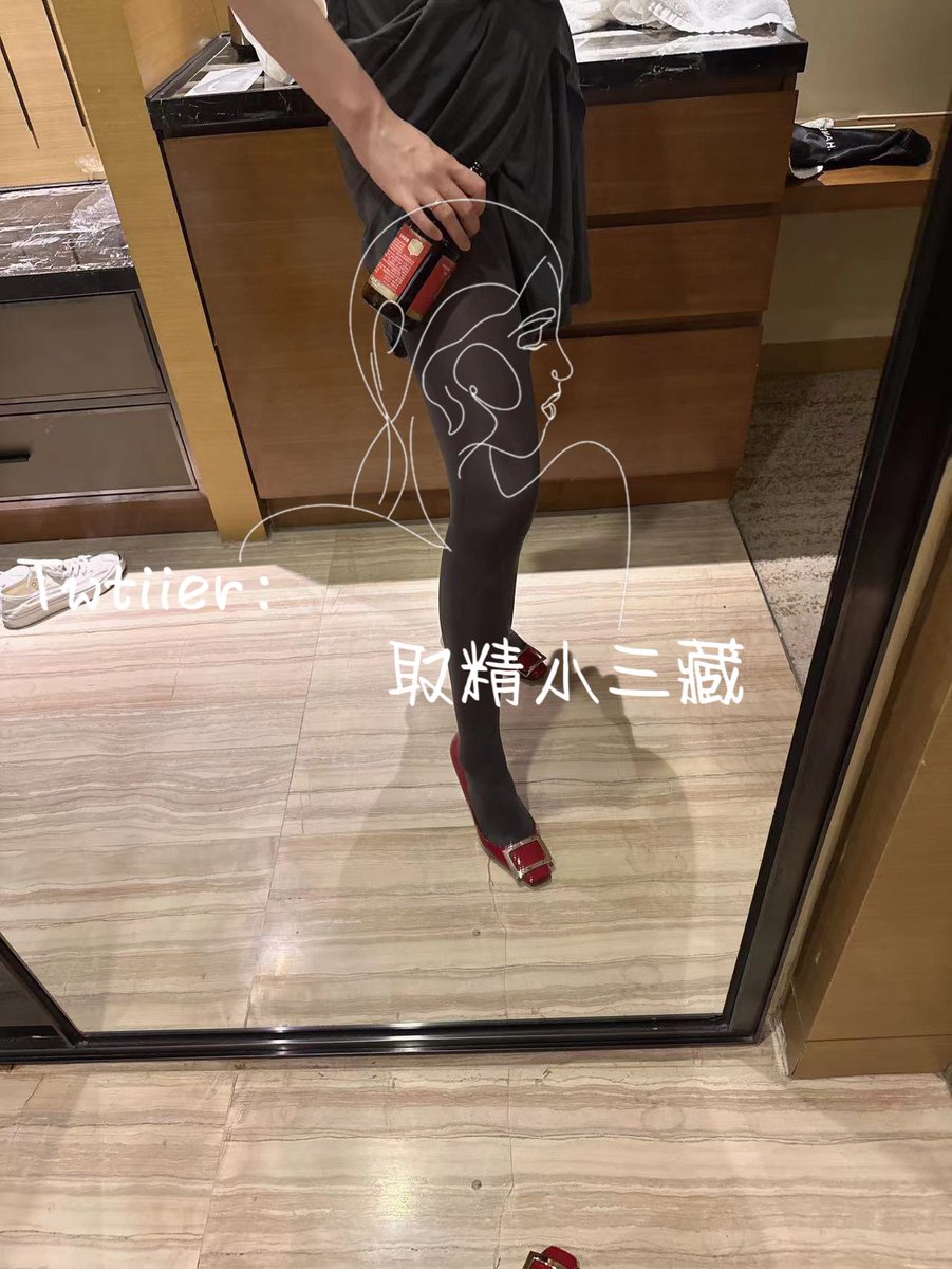 厚灰配红RV实在是太顶了

🧦：<a href="/limerencem/">涞觅润丝LimerenceM</a> 《热恋》