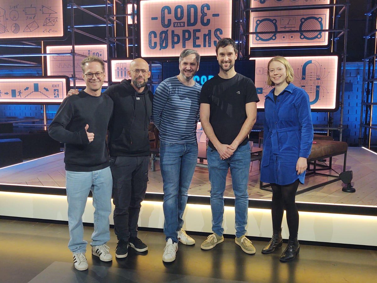 De nieuwe gasten in de 'Code van Coppens' weten niet wat hen overkomt in het Lobeau Tommy laboratorium. 

Zou het zijn dat ze onze collega <a href="/ProfKoenCuypers/">Koen Cuypers</a> tegen het lijf lopen? Vanavond spot je hem in de aflevering om 20.40 bij <a href="/VTM/">VTM</a>.
 facebook.com/share/v/kjkDBJ…

#REVAL #UHasselt