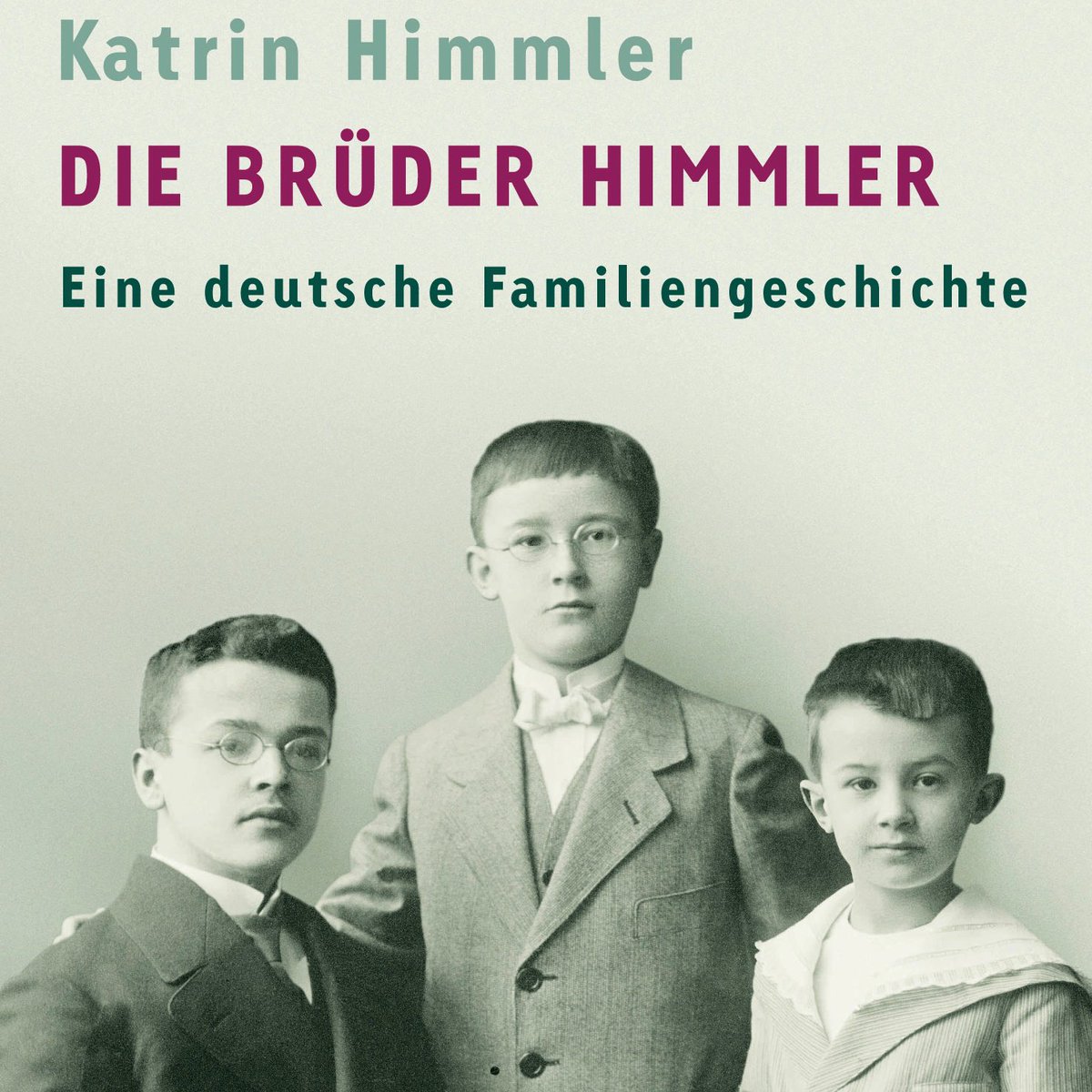Katrin Himmler geht heute Abend um 19 Uhr im F-Haus in Münster der Frage nach, wie ihre eigene und viele Familien nach 1945 mit der (Mit-)Verantwortung an den NS-Verbrechen umging. Mehr Infos zum Mittwochsgespräch der Villa ten Hompel: stadt-muenster.de/villa-ten-homp…