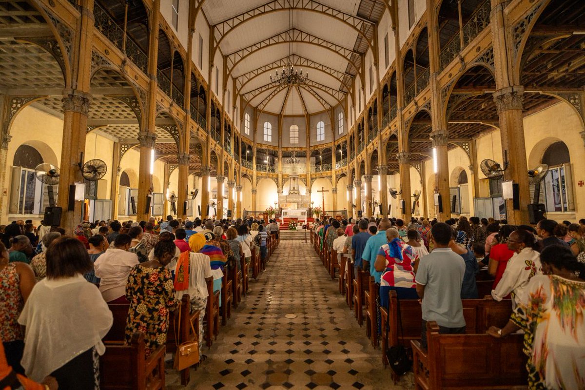 Petit retour photo de notre mission en Martinique et Guadeloupe 🤗

🔥 La gloire de Dieu était présente ! 
Quelle joie de partager ces moments avec nos chers frères &amp; soeurs des Antilles 🙏

Hâte de vous revoir 🙂