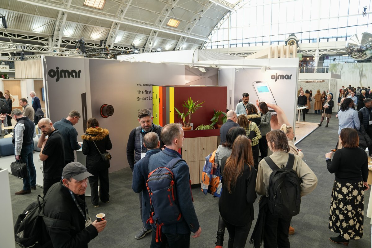 WorkspaceShowUK's tweet image. The clock&apos;s ticking, but the show floor is still buzzing with activity! You have until 5:30 PM to explore the stands and experience the magic of the Workspace Design Show. Don&apos;t let the day slip away without checking out everything on display.

#WorkspaceDesignShowLondon