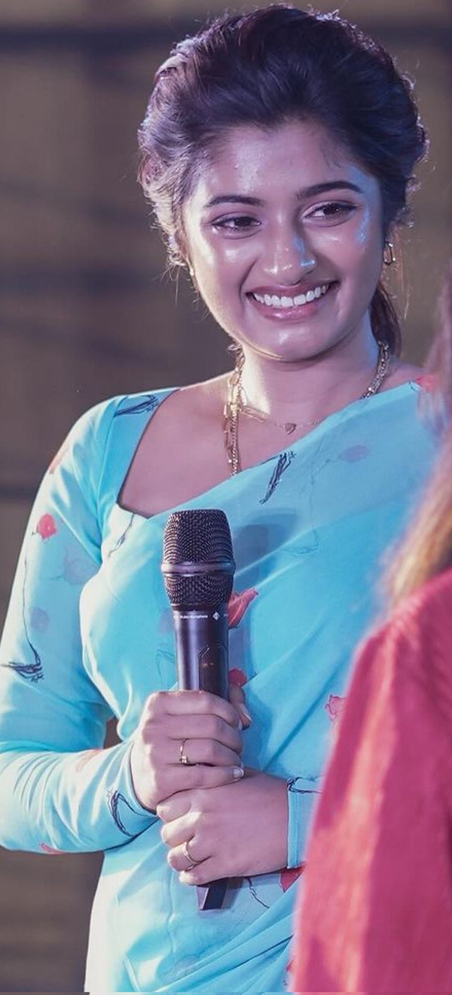 GHb1wZCWgAAJkvw?format=jpg&name=large