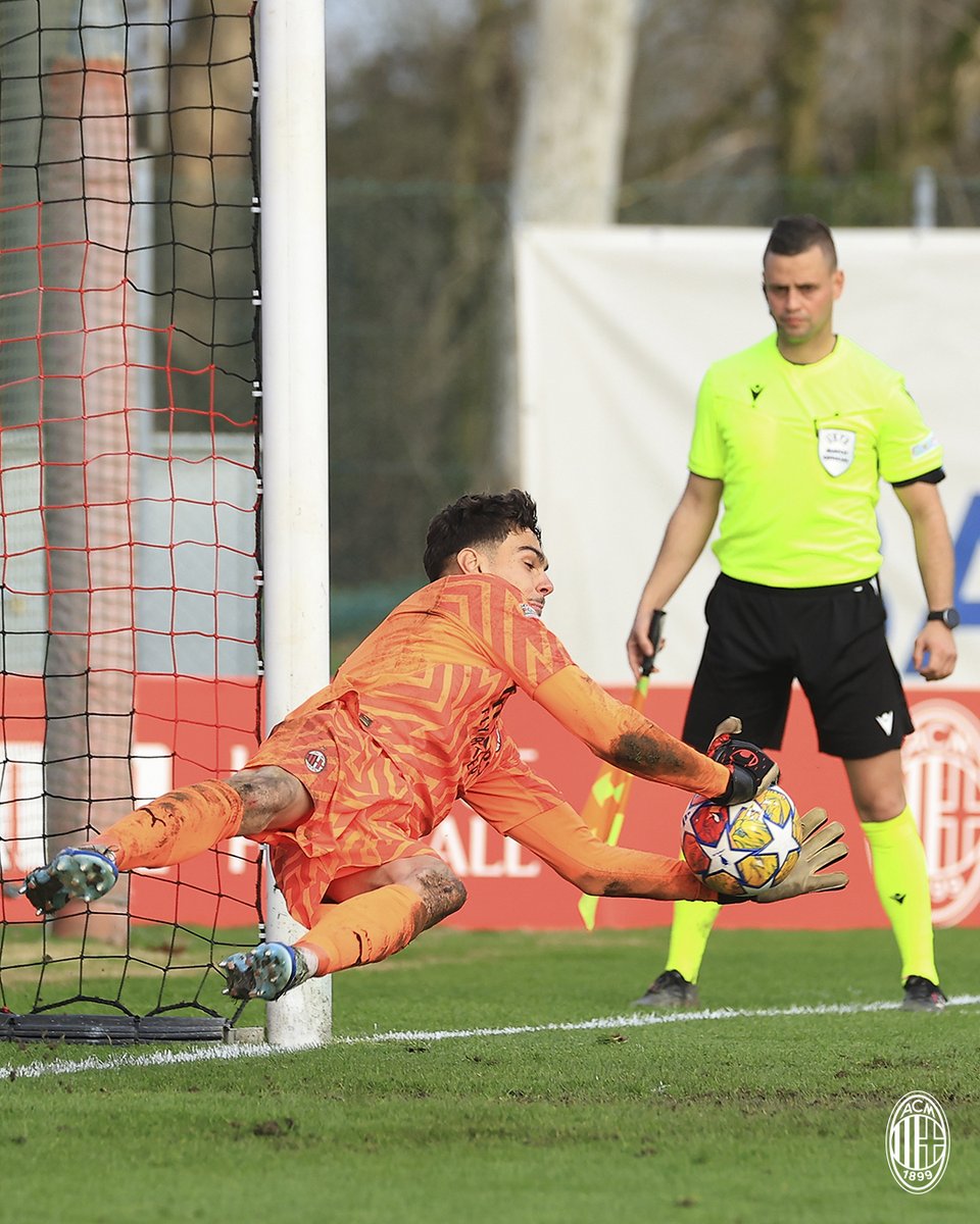 acmilanyouth's tweet photo. 𝑰𝒏𝒔𝒖𝒓𝒑𝒂𝒔𝒔𝒂𝒃𝒍𝒆 😍
#ACMSCB
#UYL #SempreMilan https://t.co/0yNuC6Q3K6