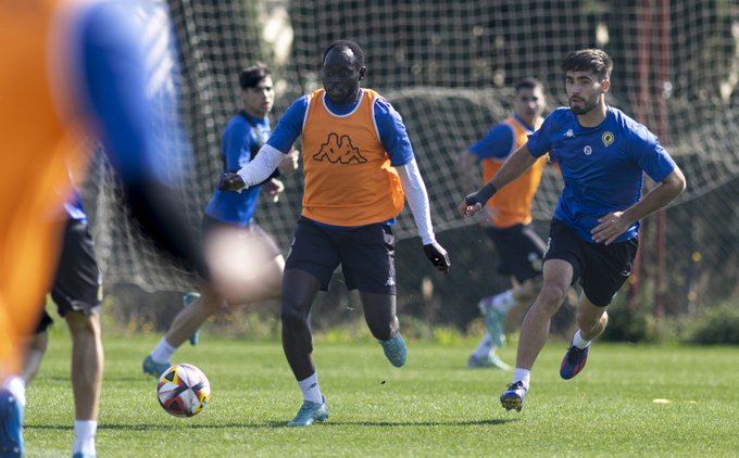 pedroavera's tweet photo. #SERDep 28/02/24 
➡️¿Cómo evoluciona Artiles de su lesión de peroné?
👨‍🔬Nos lo cuenta el Dr. Javier Pérez-Coca #LlinikPM 
@cfhercules 
🗣️Servetti, delantero @CEEuropa 
🎙️Dani Medina @FuturaHercules Femenino
🎙️David Caelles Club 40(15
🔊 https://t.co/hjLGv8YSOz 
#Alicante #futbol https://t.co/RVh6bhCV6g
