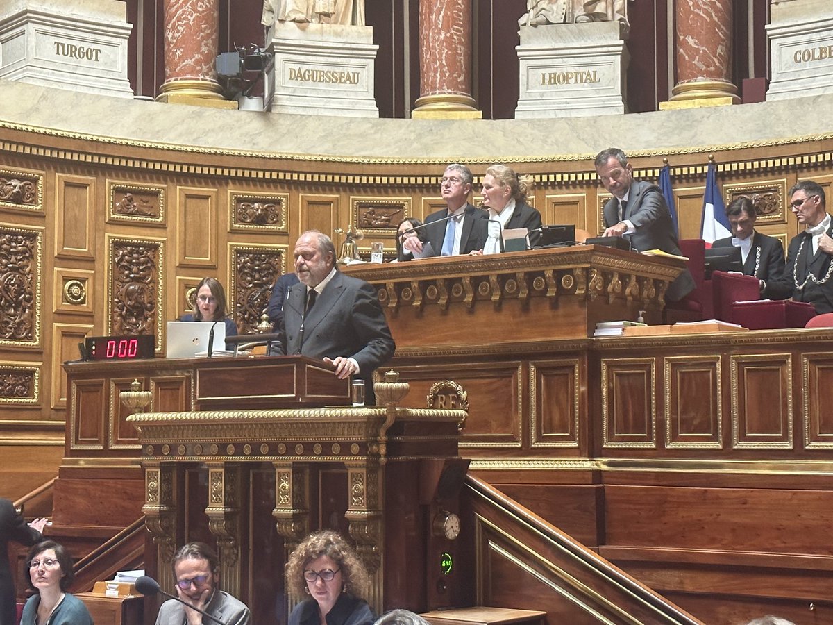 Patrick Kanner (@patrickkanner) on Twitter photo Début de séance au Sénat pour adopter, nous l'espérons, l'inscription dans la Constitution de la liberté de recourir à l'IVG. Nous serons entièrement mobilisé-es pour cette juste cause. <a href="/laurossignol/">Laurence Rossignol</a> <a href="/mpdelagontrie/">mpdelagontrie</a> <a href="/husseinbourgi/">Hussein Bourgi</a> #IVGDansLaConstitution Début de séance au Sénat pour adopter, nous l'espérons, l'inscription dans la Constitution de la liberté de recourir à l'IVG. Nous serons entièrement mobilisé-es pour cette juste cause. <a href="/laurossignol/">Laurence Rossignol</a> <a href="/mpdelagontrie/">mpdelagontrie</a> <a href="/husseinbourgi/">Hussein Bourgi</a> #IVGDansLaConstitution