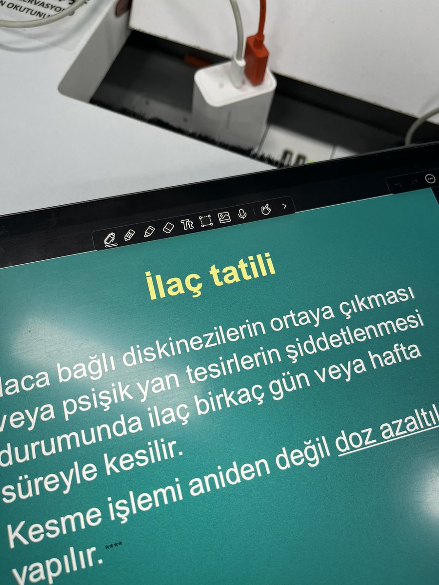 yapılan tatil sayısı 
ilaç: 1
ben: 0