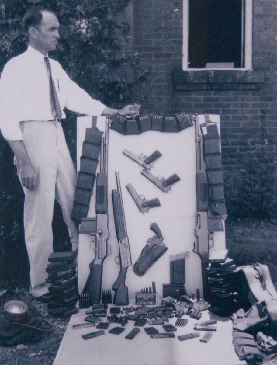 <a href="/creepydotorg/">Creepy.org</a> Guns and ammunition recovered from Bonnie &amp; Clyde’s car after they were killed by police. 1934.