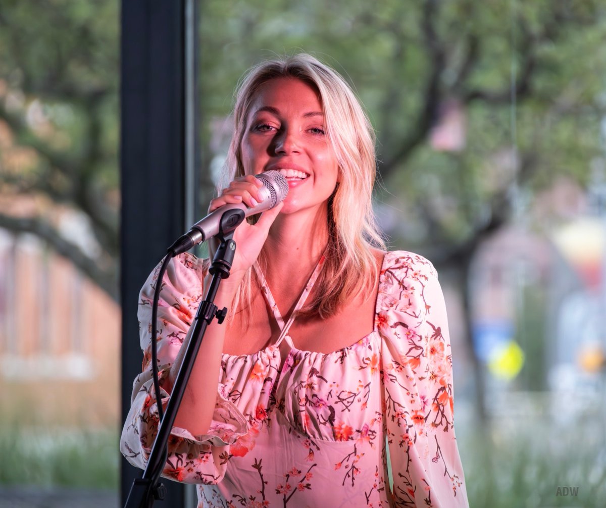 Mulconrys Irish Pub tweet media