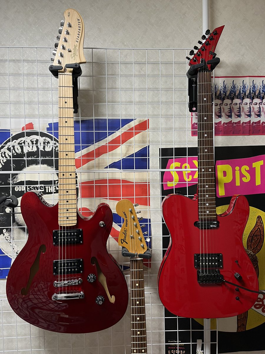fukuOG_low's tweet photo. #自慢の赤いギターを晒せ

赤いちょっと変わったギターしか持ってません。 https://t.co/kilfVHtvUg