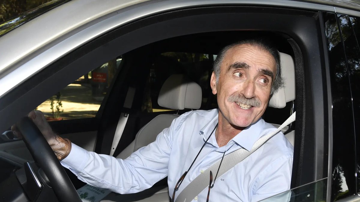 ¿Qué harías si llega el uber y tu conductor es Juan y Medio?