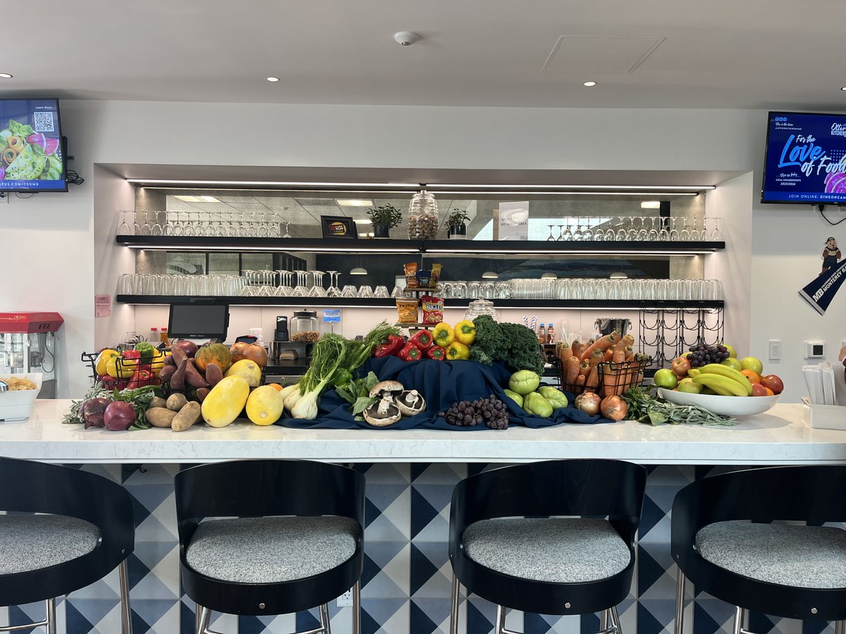 alsanallc's tweet image. In honor of #NEDAwarenessweek, Alsana clinicians partnered with @CSUMB Student Wellness and presented on campus. The Otter Kitchen served up some delicious snacks and sweets and we were able to answer questions and share information with students and staff!