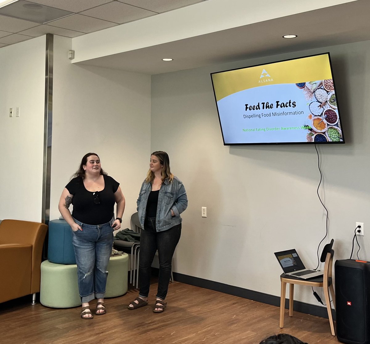 alsanallc's tweet image. In honor of #NEDAwarenessweek, Alsana clinicians partnered with @CSUMB Student Wellness and presented on campus. The Otter Kitchen served up some delicious snacks and sweets and we were able to answer questions and share information with students and staff!