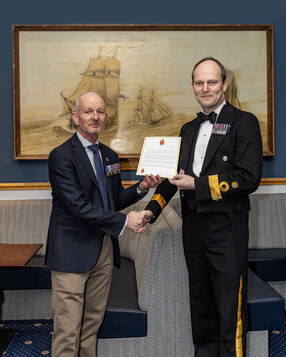 Former Warrant Officer of the @RNReserve Air Branch, Andreas ‘Chaz’ Harvey was presented a Gold Valedictory Certificate by Commodore Stu Finn on behalf of the First Sea Lord, Admiral Sir Ben Key With over 44 years service, Chaz helped to manage the commissioning of @HMS_Pegasus