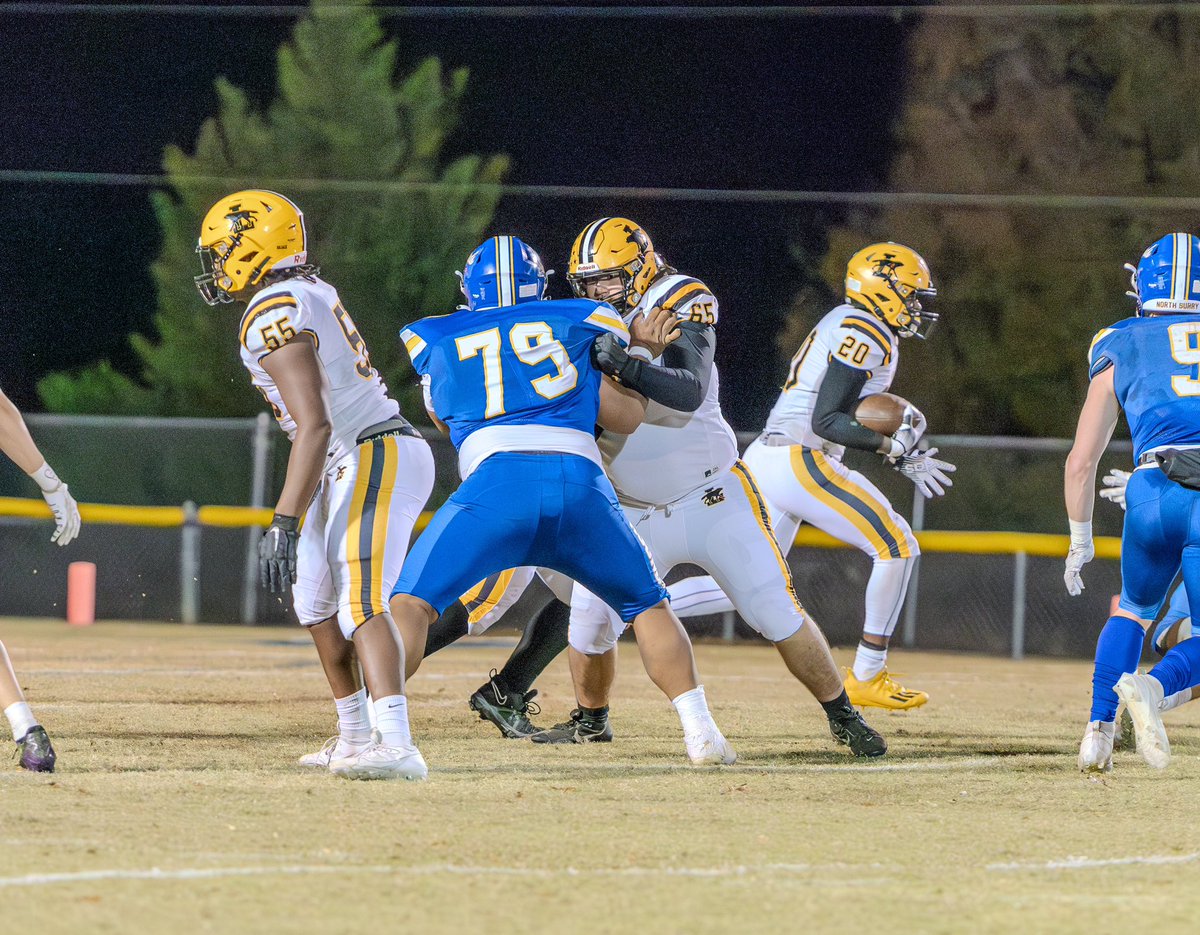 Congratulations to our guy @UriahKearse on being selected to the Carolinas Coaches Combines Senior (c/o 2025) at Greensboro Page! @CoachesCombines | #CarolinaCoaches24 |#RecruitTheHounds 🐶‼️