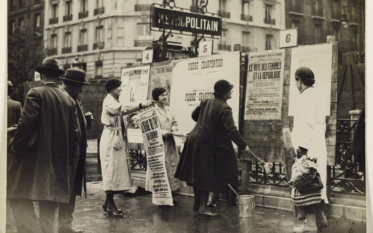 Tout au long du mois de mars, les bibliothèques mettent les femmes au centre de leur programmation culturelle, avec des rencontres, spectacles, conférences et soirées variées pour célébrer ensemble l'égalité ! Toute la programmation 👉 bit.ly/3IhfThe