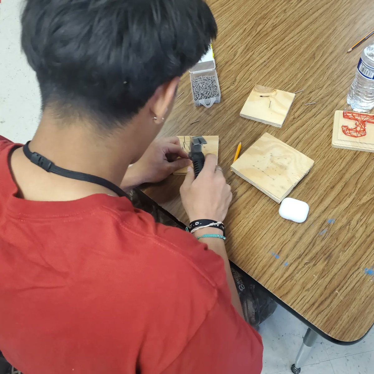 JackCHaysArchi1's tweet photo. Hammers, hand drills, and awls... that equals string are for Principles!! #hawkyeah #architecture #interiordesign #handtools @HaysCISD @HaysCISDCTE @HHSCTE23 @Hays_Hawks https://t.co/OE5HJzSjlj