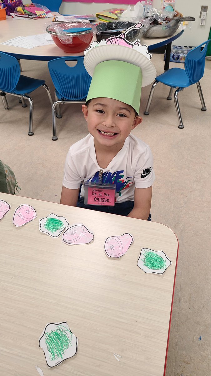 prekpasadena's tweet image. Across our district, our PK classrooms are engaging in amazing activities! #RedBluff #ReadAcrossAmerica📕📗📘