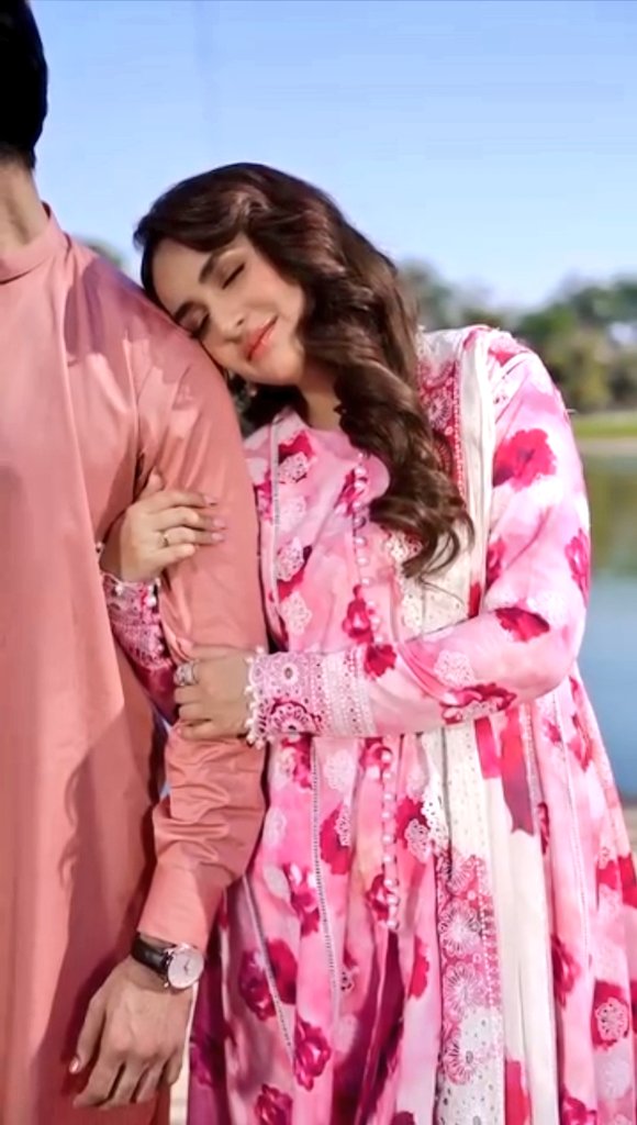 JustAYumHajGirl's tweet photo. Peace 😌✨

GUL DE PA ZULFO X YUMHAJ

✨❤️❤️❤️

[#TereBin. #WahajAli. #YumnaZaidi. #YumHaj]

[#Nishat. #FabricOfPakistan. #NishatBoutique. #NishatLuxury. #NishatSummer. #YumnaZaidi. #WahajAli. #GulDePaZulfo. #EidEdit] https://t.co/b8FWow77Ct