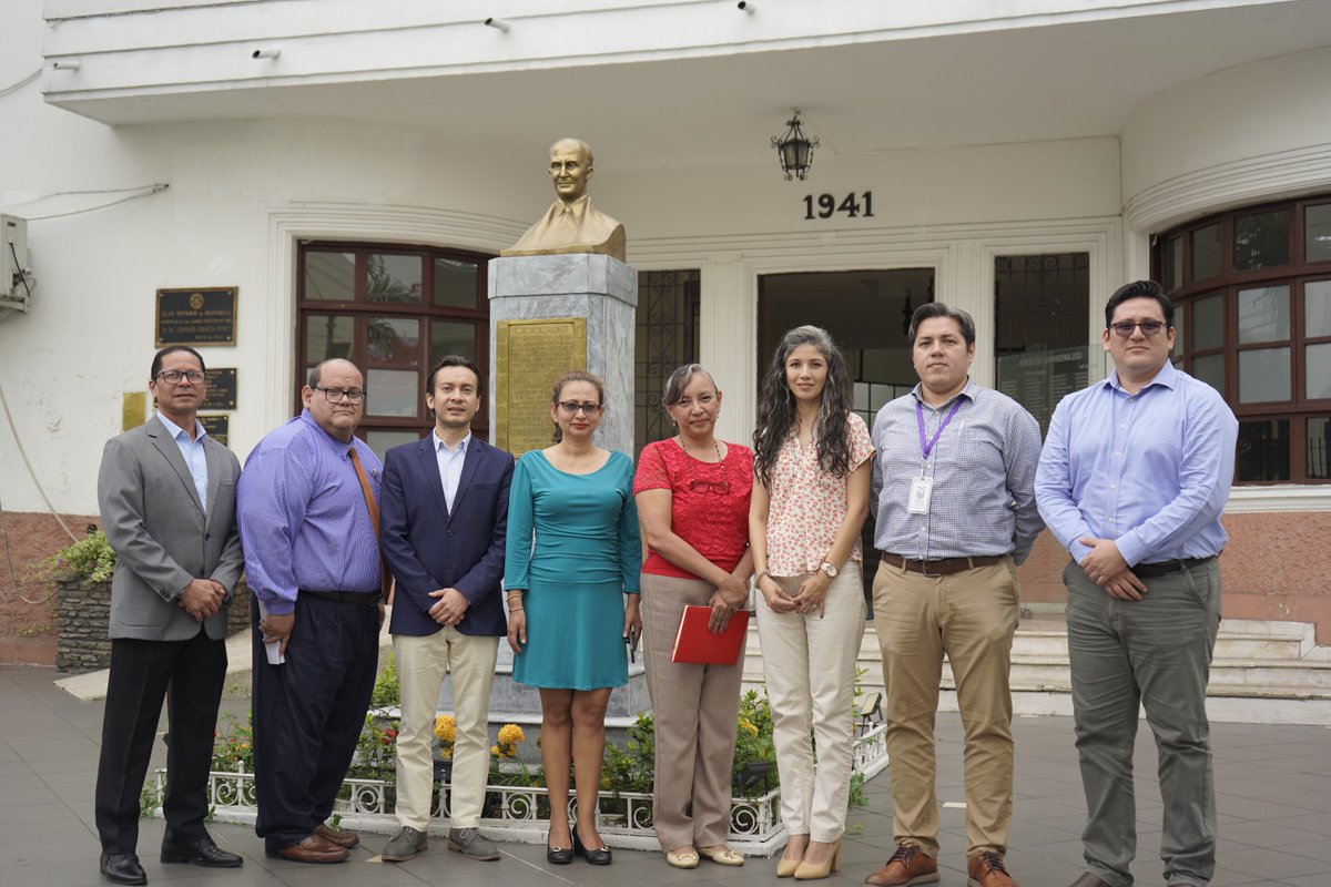 INSPI_ECUADOR's tweet image. #InvestigaciónEnSalud  #AvanceCientífico #ElNuevoEcuador 

El INSPI recibió a una delegación de @EduSuperiorEc para mantener una productiva reunión con la Dra. Iliana Caicedo, Coordinadora General Técnica, y su equipo de trabajo. Durante el encuentro, se abordaron temas cruciales…