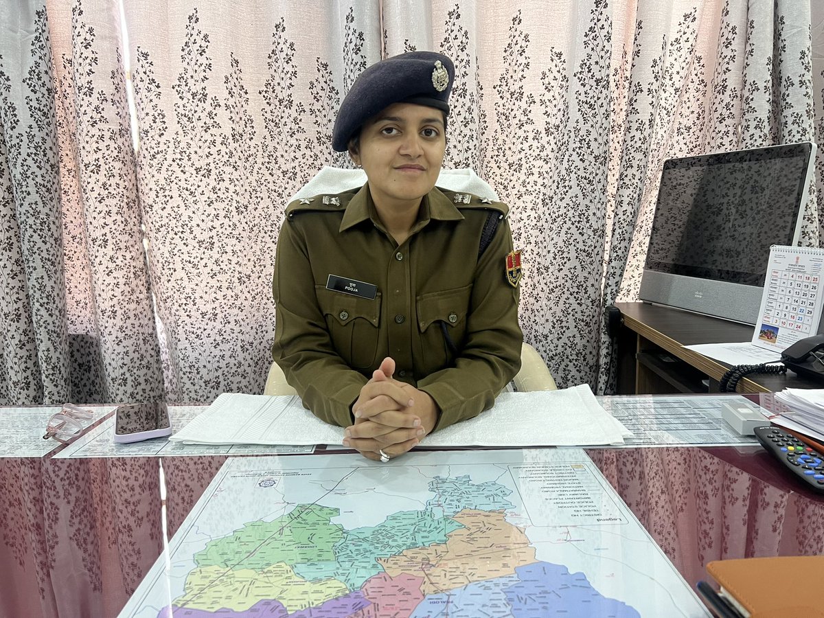 Phalodi_Police's tweet photo. नव पदस्थापित पुलिस अधीक्षक श्रीमति पूजा अवाना IPS ने किया पदभार ग्रहण । https://t.co/ccw3c7K9LN