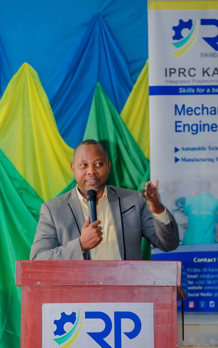 karongi_ksu's tweet photo. The Deputy principal in charge of Academics and Training @manlen2 of IPRC Karongi presised over the swearing-in and handover ceremony of IPRC KARONGI's guild council committee 
@IPRCKarongi 
@RwandaPolytec https://t.co/ku5NE6U2X7
