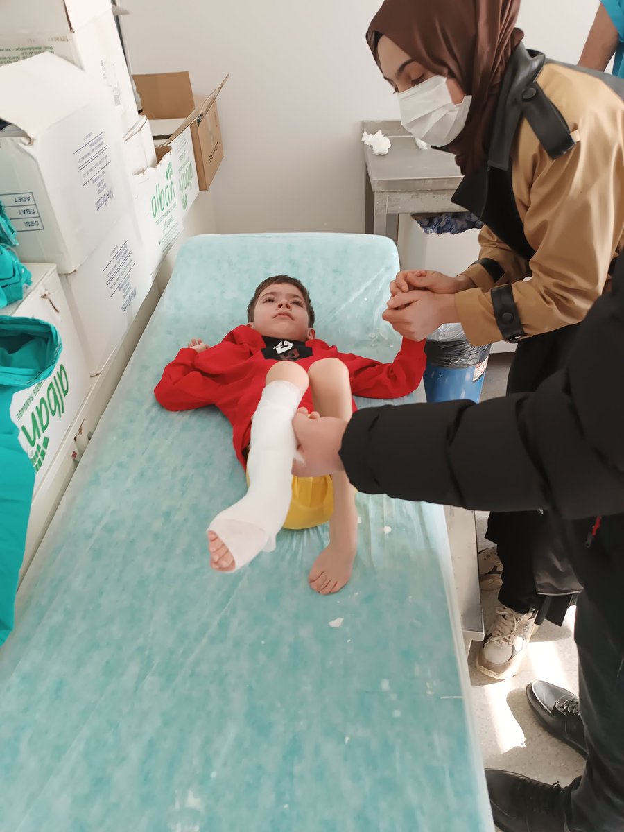 Miranefe65's tweet photo. @MKA1923TR Yamacın ayak bileğinde bir kırık var  alçıya alındı😥 https://t.co/iEWRsuTUZW