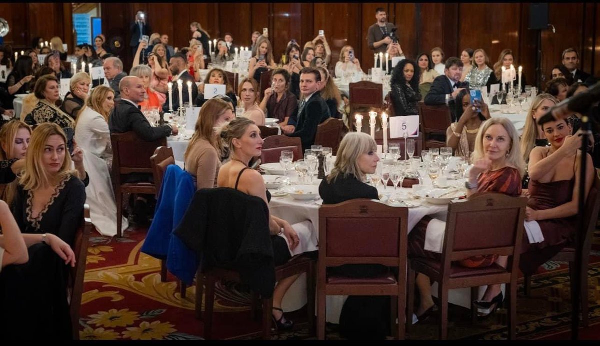WSHairPro's tweet photo. Attended 2023 Creative Women Awards and Gala, chatted with @HRHPrincessKK. Admired @HelenaKennedyKC 's award presentation. Wishing Milan event success, sad to miss joining inspiring women. #CreativeWomenplatform2024 🌟🍷🏆💔 https://t.co/V6q2rFqsfi