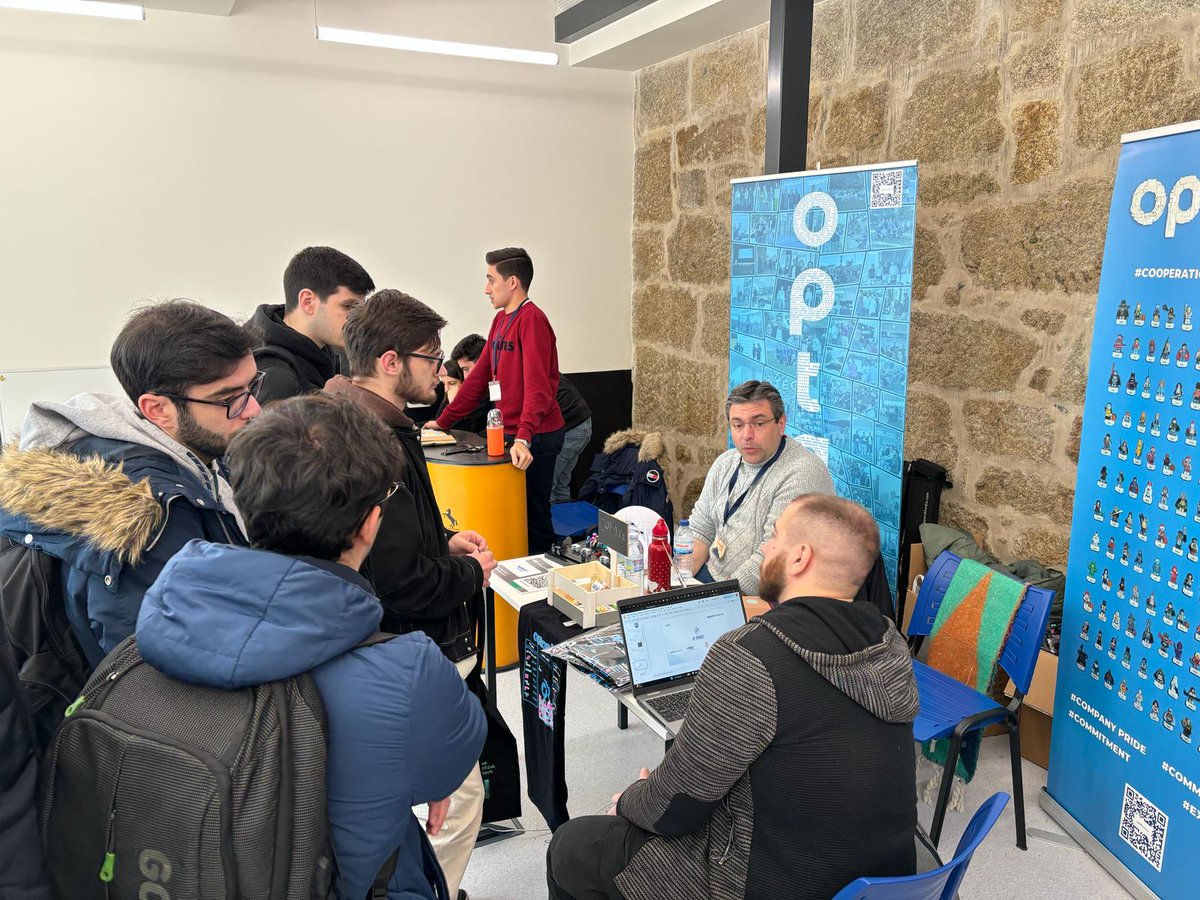 optaresolutions's tweet photo. 🇵🇹¡Estamos atendiendo vuestras consultas en el #UTADSummit!
Además…
🔹Hoy, 16:00h: Workshop “Casos reais de estagiários na Optare".
🔹Mañana, 10:00h: Charla “Como a Colaboração em Projetos de ID&I Entre Empresas e Universidades Molda o Futuro".
🙌🏼 ¡Nos vemos!
@UTAD_oficial https://t.co/Un4GCqkBb0