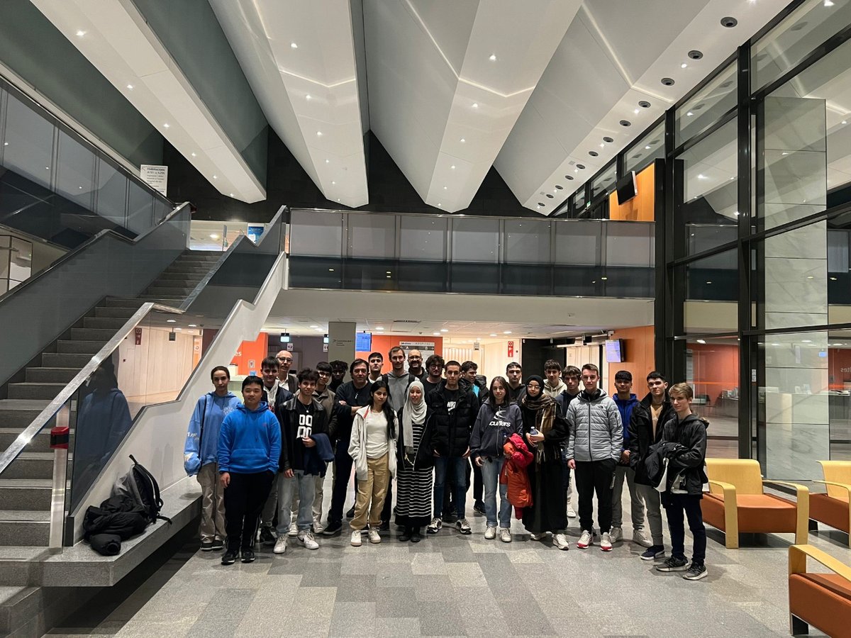 althaiamanresa's tweet photo. 👫Ens han visitat estudiants del CFGS en Administració de sistemes informàtics en xarxa de l’@inslacetania i els hem donat a conèixer els sistemes d’informació a #althaiamanresa: arquitectura, comunicació, seguretat, IA, IoT, cloud...

Contents d'haver-vos-ho ensenyat! 🙋‍♂️

#TIC https://t.co/jjDXT2effG