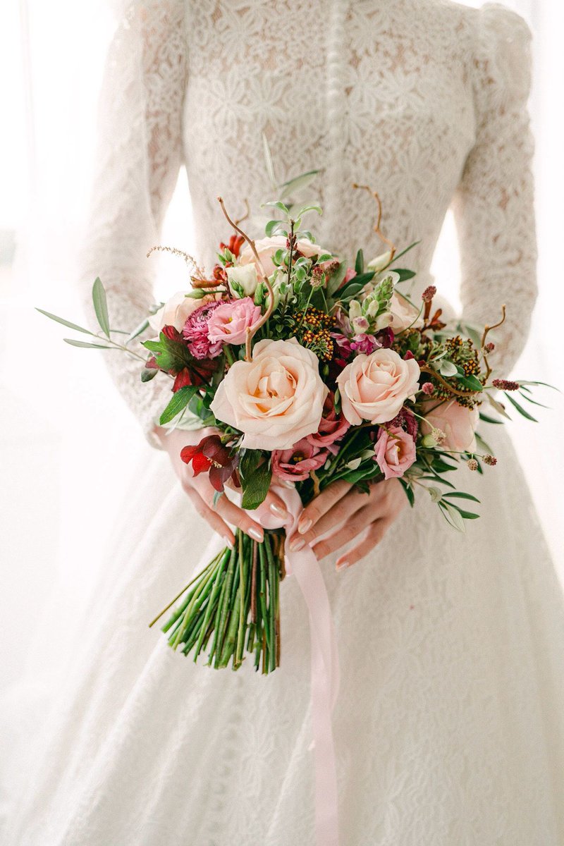 Get in touch for your event and wedding florals #qualified #florist #horticulture #weddingflorist #hampshire #bridalbouquet