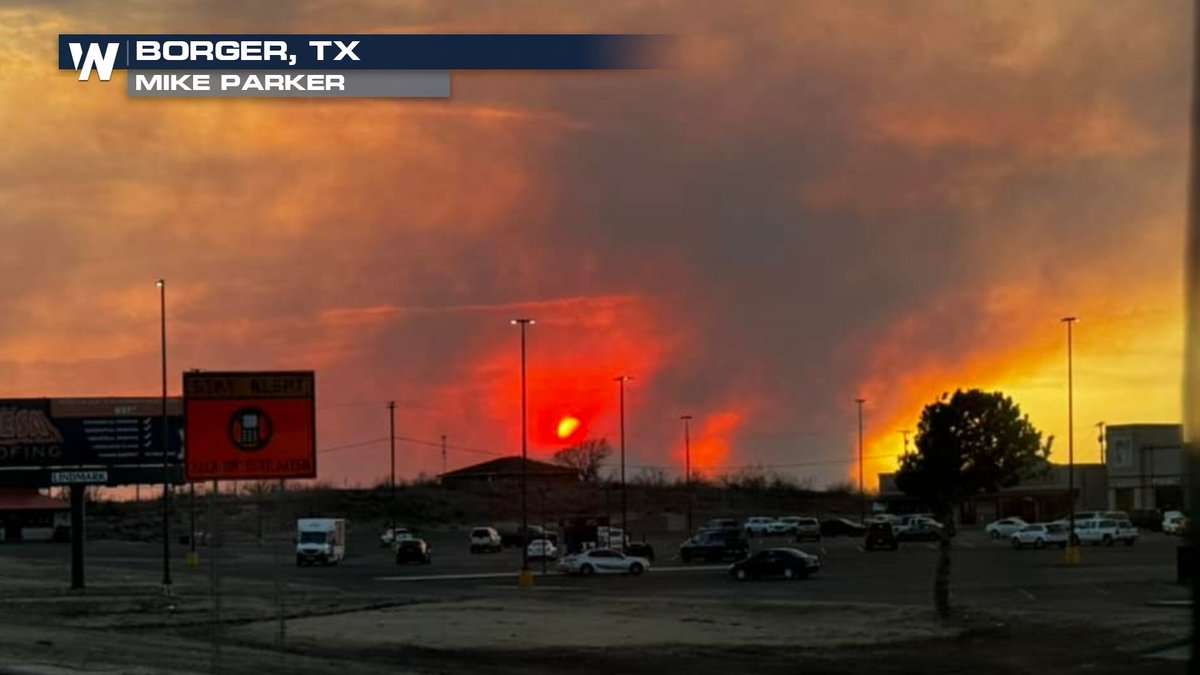 Fires have now burned over 300,000 acres in the Panhandle of Texas.

Winds will back off today, giving firefighters a chance to contain some of these

#WindyDeuceFire 
20,000 acres | 20% contained
#SmokehouseCreekFire 
250,000 acres | 0% contained
#GrapeVineCreekFire
30,000 acres