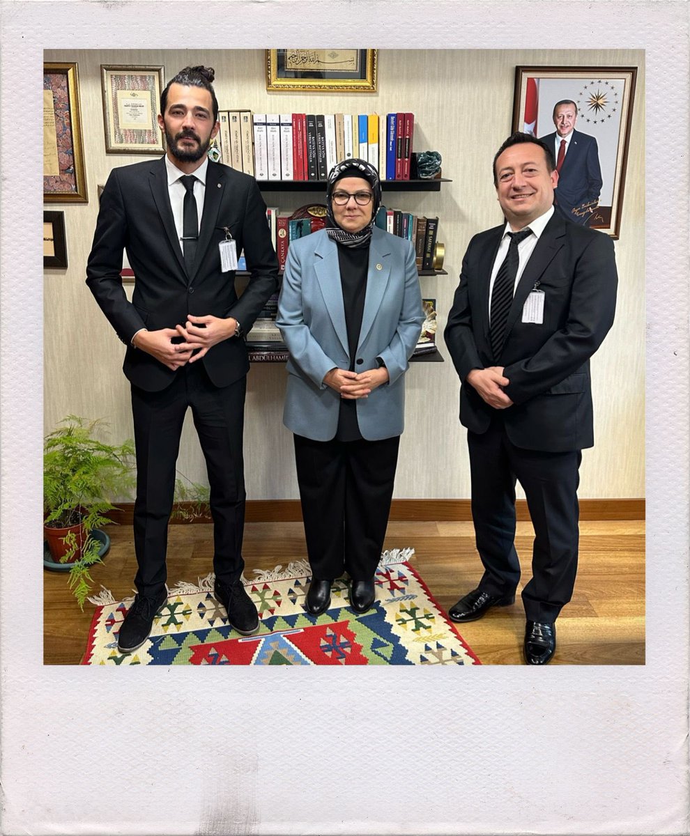 ANRO YK üyelerimiz Ali Dede, Bulut Okçu ve Ramig Zahirli meslek kanunumuzdaki yasa değişikliği ile ilgili çekincelerimizi anlatmak üzere Türkiye Büyük Millet Meclisi’nde AK Parti Kayseri Milletvekili Sayın Ayşe Böhürler’i ziyaret etmiştir. 

#RehbersizTurOlmaz